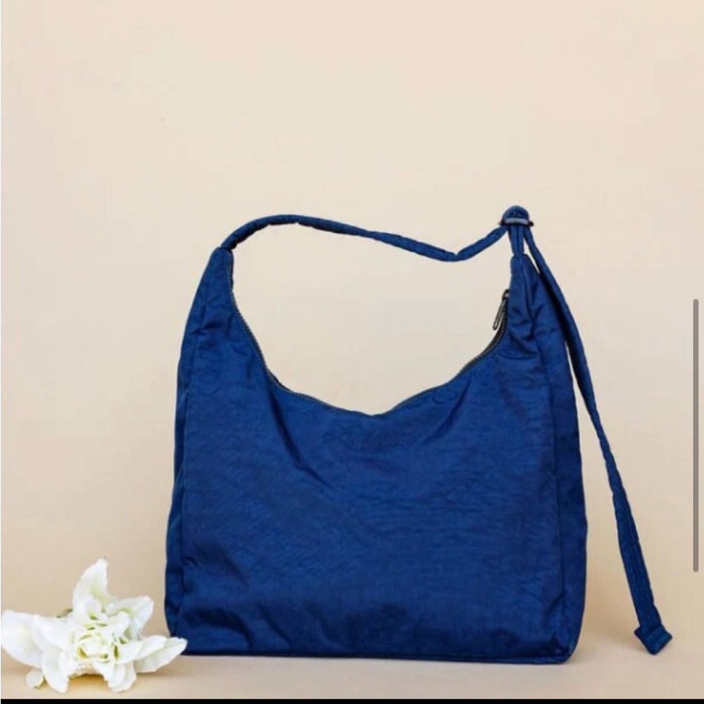 BAGGU Navy Shoulder Bag - Picture 2 of 7